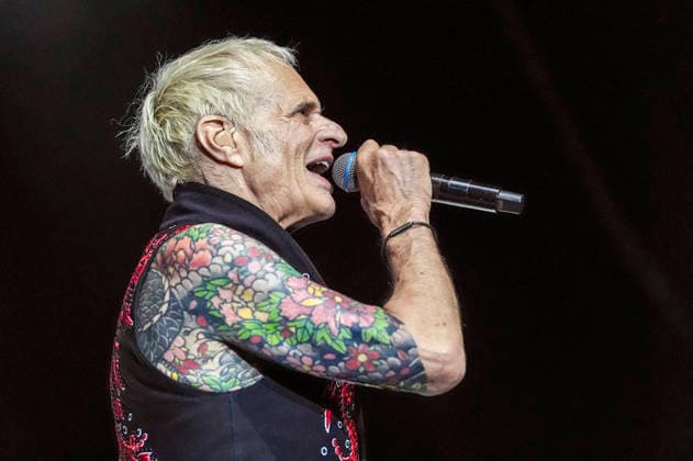 David Lee Roth live bei einem Konzert der Don t Love Me, Rent Me -Tour im The Paramount. Huntington, 07.06.2026