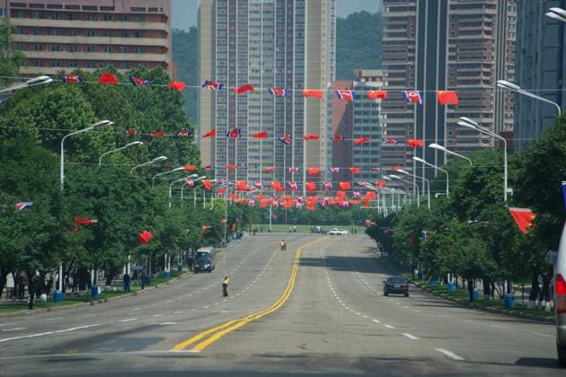 PYONGYANG, NORTH KOREA - JUNE 08: The national flags of North Korea and China are displayed on a street on June 8, 2026 in Pyongyang, North Korea. The Democratic People s Republic of Korea (DPRK) held a grand welcome ceremony for Xi Jinping, general secretary of the Communist Party of China Central Committee and Chinese president, who arrived in Pyongyang on Monday for a state visit.  Copyright: xVCGx 111646932500