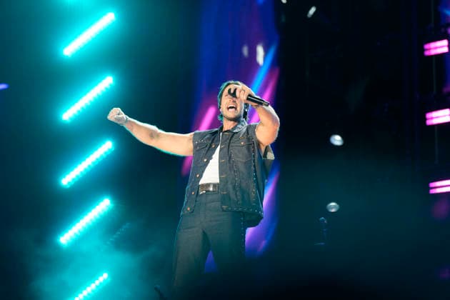 NASHVILLE, TENNESSEE - JUNE 07: Russell Dickerson perform onstage at Nissan Stadium during CMA Fest 2026 day three on June 07, 2026 in Nashville, Tennessee. . Credit: USA - ZUMAa123 20260608_zaa_a123_028 Copyright: xAdMediax