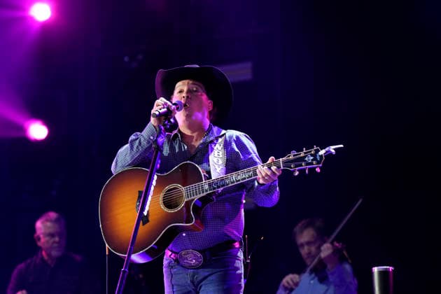 NASHVILLE, TENNESSEE - JUNE 07: Clay Walker perform onstage at Nissan Stadium during CMA Fest 2026 day three on June 07, 2026 in Nashville, Tennessee. . Credit: USA - ZUMAa123 20260608_zaa_a123_040 Copyright: xAdMediax