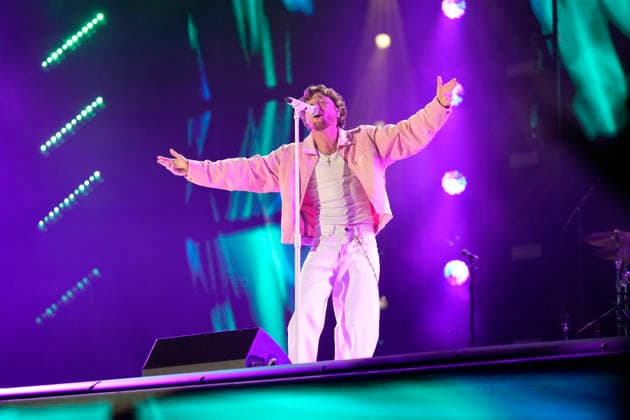 NASHVILLE, TENNESSEE - JUNE 07: Bailey Zimmerman perform onstage at Nissan Stadium during CMA Fest 2026 day three on June 07, 2026 in Nashville, Tennessee. . Credit: USA - ZUMAa123 20260608_zaa_a123_052 Copyright: xAdMediax