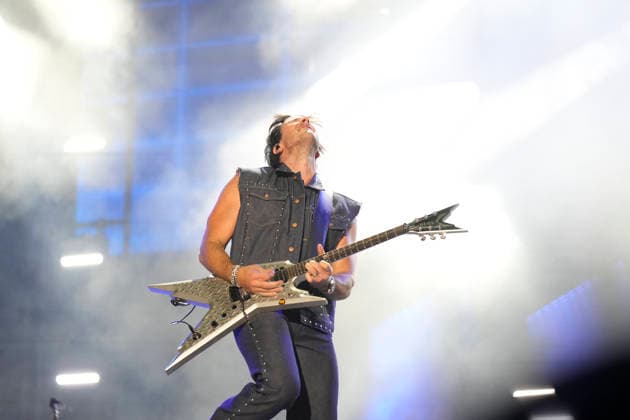 NASHVILLE, TENNESSEE - JUNE 07: Russell Dickerson perform onstage at Nissan Stadium during CMA Fest 2026 day three on June 07, 2026 in Nashville, Tennessee. . Credit: USA - ZUMAa123 20260608_zaa_a123_062 Copyright: xAdMediax
