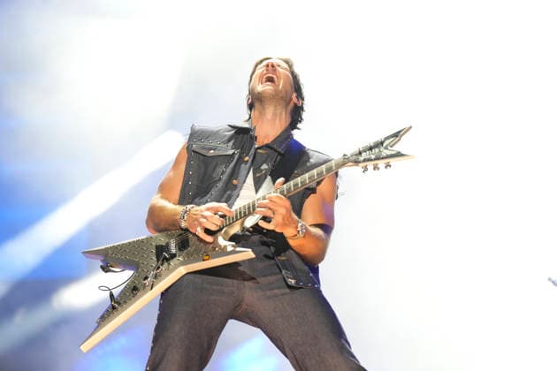 NASHVILLE, TENNESSEE - JUNE 07: Russell Dickerson perform onstage at Nissan Stadium during CMA Fest 2026 day three on June 07, 2026 in Nashville, Tennessee. . Credit: USA - ZUMAa123 20260608_zaa_a123_064 Copyright: xAdMediax
