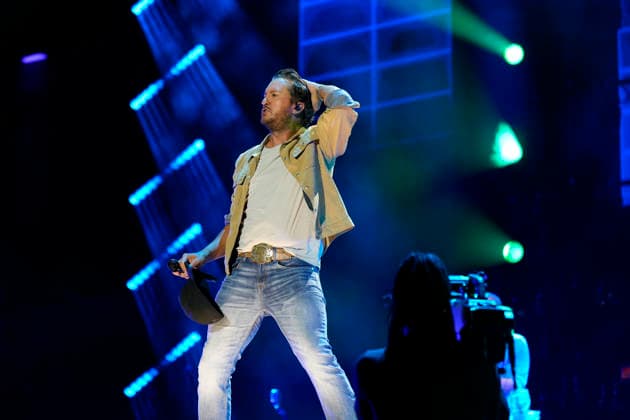 NASHVILLE, TENNESSEE - JUNE 07: Luke Bryan perform onstage at Nissan Stadium during CMA Fest 2026 day three on June 07, 2026 in Nashville, Tennessee. . Credit: USA - ZUMAa123 20260608_zaa_a123_071 Copyright: xAdMediax