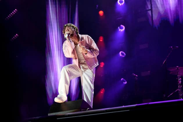 NASHVILLE, TENNESSEE - JUNE 07: Bailey Zimmerman perform onstage at Nissan Stadium during CMA Fest 2026 day three on June 07, 2026 in Nashville, Tennessee. . Credit: USA - ZUMAa123 20260608_zaa_a123_085 Copyright: xAdMediax