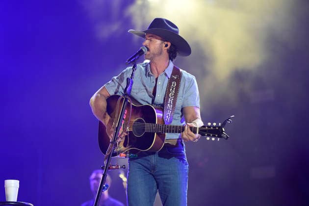 NASHVILLE, TENNESSEE - JUNE 07:Riley Green perform onstage at Nissan Stadium during CMA Fest 2026 day three on June 07, 2026 in Nashville, Tennessee. . Credit: USA - ZUMAa123 20260608_zaa_a123_093 Copyright: xAdMediax