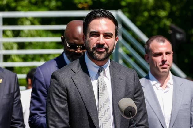 New York, NY- June 8: Governor Hochul and Mayor Mamdani make a World Cup FIFA announcement of a free watch party in Central Park for the FIFA World Cup 2026 Final on Sunday, July 19. With FIFA President Gianni Infantino, George Weah on June 8, 20267 Credit: AdMedia USA  - ZUMAa123 20260608_zaa_a123_279 Copyright: xCamaraxPorterx