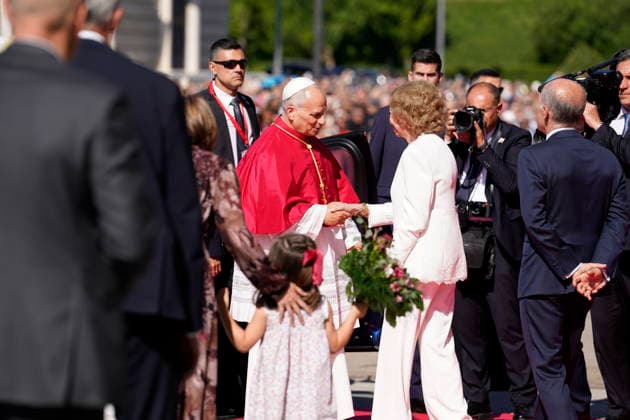 Pope Leo XIV presides a prayer in honor of the Virgin of Almudena in the Cathedral Queen Sofia greets Pope Leo XIV on his arrival at the prayer and homage to the Virgin of Almudena, in the Cathedral of Santa Maria de la Almudena, June 8, 2026, in Madrid Spain After praying before the patron saint, the Pope placed at her feet the Golden Rose, a personal and exceptional recognition with which the Pontiffs honor images of Virgins 08 JUNE 2026 POOL POPE LEON XIV MADRID CATHEDRAL ALMUDENA MADRID SPAIN PRAYER TO POPE LEON XIV MADRID Madrid Madrid Spain  Copyright: xA.xPÃ rezxMeca EuropaxPress Poolx 7582322