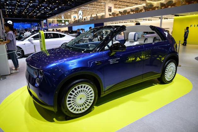 30th Guangdong-Hong Kong-Macao Greater Bay Area Auto Show SHENZHEN, CHINA - JUNE 8: A Firefly EV is displayed during the 30th Guangdong-Hong Kong-Macao Greater Bay Area Auto Show on June 8, 2026, in Shenzhen, Guangdong Province, China.The theme of the auto show is technology oriented, future oriented, and market-oriented, with a total scale of 300000 square meters and multiple high-tech new energy vehicles unveiled. Stringer Anadolu Shenzhen China. Editorial use only. Please get in touch for any other usage.  Copyright: x2026xAnadoluxStringerx