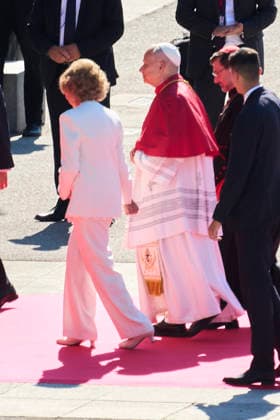 June 8, 2026, Madrid, Madrid, Spain: Pope Leo XIV (Papa Leon XVI, Robert Francis Prevost) attends flower offering to Nuestra Senora de la Almudena at Nuestra Senora de la Almudena Cathedral on June 8, 2026 in Madrid, Spain Madrid Spain  - ZUMAg15_ 20260608_zaf_g15_097 Copyright: xJackxAbuinx