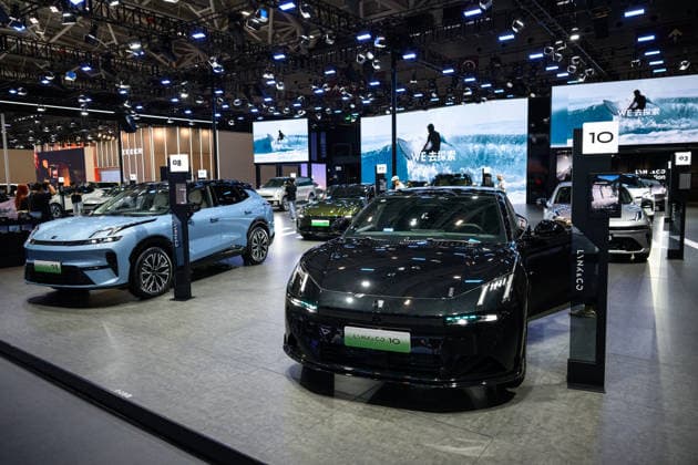 30th Guangdong-Hong Kong-Macao Greater Bay Area Auto Show SHENZHEN, CHINA - JUNE 8: A Lynk & Co EV is displayed during the 30th Guangdong-Hong Kong-Macao Greater Bay Area Auto Show on June 8, 2026, in Shenzhen, Guangdong Province, China.The theme of the auto show is technology oriented, future oriented, and market-oriented, with a total scale of 300000 square meters and multiple high-tech new energy vehicles unveiled. Stringer Anadolu Shenzhen China. Editorial use only. Please get in touch for any other usage.  Copyright: x2026xAnadoluxStringerx