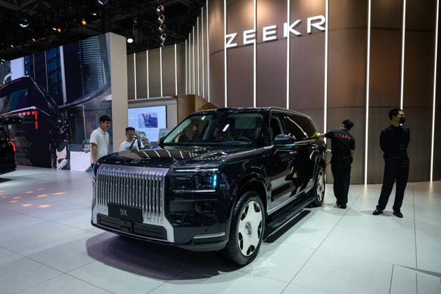 30th Guangdong-Hong Kong-Macao Greater Bay Area Auto Show SHENZHEN, CHINA - JUNE 8: A ZEEKR 9X is displayed during the 30th Guangdong-Hong Kong-Macao Greater Bay Area Auto Show on June 8, 2026, in Shenzhen, Guangdong Province, China.The theme of the auto show is technology oriented, future oriented, and market-oriented, with a total scale of 300000 square meters and multiple high-tech new energy vehicles unveiled. Stringer Anadolu Shenzhen China. Editorial use only. Please get in touch for any other usage.  Copyright: x2026xAnadoluxStringerx