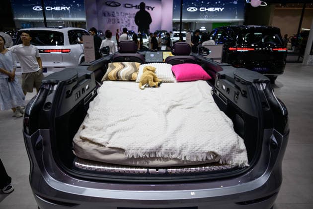 30th Guangdong-Hong Kong-Macao Greater Bay Area Auto Show SHENZHEN, CHINA - JUNE 8: A VOYAH is displayed during the 30th Guangdong-Hong Kong-Macao Greater Bay Area Auto Show on June 8, 2026, in Shenzhen, Guangdong Province, China.The theme of the auto show is technology oriented, future oriented, and market-oriented, with a total scale of 300000 square meters and multiple high-tech new energy vehicles unveiled. Stringer Anadolu Shenzhen China. Editorial use only. Please get in touch for any other usage.  Copyright: x2026xAnadoluxStringerx