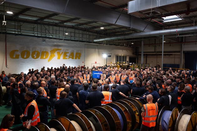 French President Emmanuel Macron visits and delivers a speech in the Goodyear Manufacture , an industrial site specialized in the production of high quality tires Amiens Sud, France Monday, June 8, 2026 Jeanne Accorsini Pool Bestimage Amiens France  Copyright: xJeannexAccorsini Pool BestimagexJeannexAccorsini Pool Bestimagex