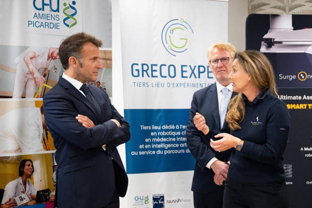 French President Emmanuel Macron meets Laure Caucanas, Co founder and CEO of Surgitec Robotics during the visit at the Hospital center of Amiens CHU France Monday, June 8, 2026 Jeanne Accorsini Pool Bestimage Amiens France  Copyright: xJeannexAccorsini Pool BestimagexJeannexAccorsini Pool Bestimagex