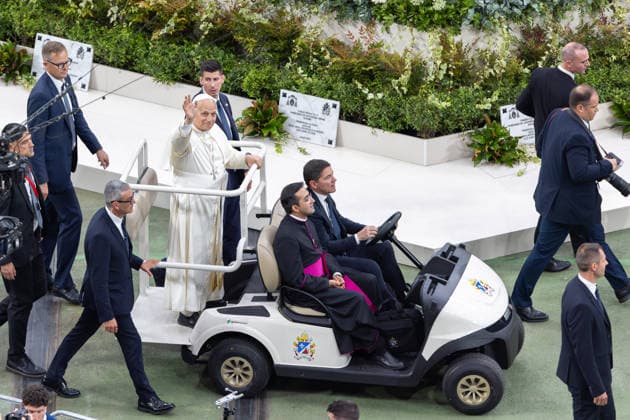 June 8, 2026, Madrid, Spain: Pope Leo XIV rides in the popemobile during a meeting with the Diocesan Community at Santiago Bernabeu Stadium in Madrid Madrid Spain - ZUMAl194 20260608_zip_l194_032 Copyright: xMarekxLadzinskix