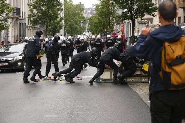 Protest Against Police Violence 08 06 2026 BRUSSELS, BELGIUM - Staff, teachers and students protest police violence outside the Palace of Justice pictured on June 08, 2026 in Brussels, Belgium, 08 06 2026 Brussels Belgium  Copyright: xPhilipxReynaersx