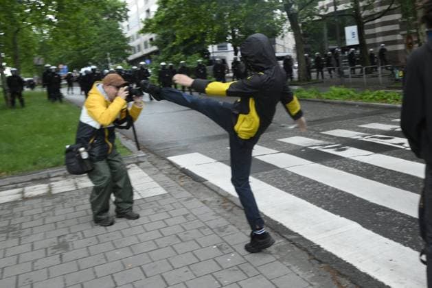 Protest Against Police Violence 08 06 2026 BRUSSELS, BELGIUM - Staff, teachers and students protest police violence outside the Palace of Justice pictured on June 08, 2026 in Brussels, Belgium, 08 06 2026 Brussels Belgium  Copyright: xPhilipxReynaersx