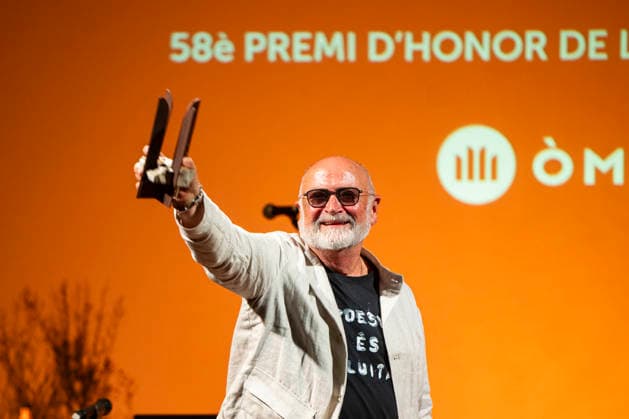 The writer Biel Mesquida receives the Premi d Honor de les Lletres Catalanes Biel Mesquida during the presentation of the Premi d Honor de les Lletres Catalanes, at the Palau de la Música Catalana, on June 8, 2026, in Barcelona, Catalonia Spain Biel Mesquida receives the Premi dHonor de les Lletres Catalanes in recognition of his outstanding literary career and his contribution to Catalan culture Lorena Sopê Espana  Copyright: xLorenaxSopÃªnax 7582634