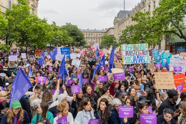 Paris, France June 8, 2026 - Protest to denounce the injustice surrounding the murder of the young girl Lyhanna. Organized by some twenty organizations dedicated to combating child abuse in the wake of the failures in the Lyhanna case, these protests aim to voice their outrage over the impunity enjoyed by child sex offenders. The body of 11-year-old Lyhanna was found last Thursday in the Gers department. MANIFESTATION, DYSFONCTIONEMENT DE LA JUSTICE, COLERE, RASSEMBLEMENT, MOBILISATION, ASSOCIATIONS, ENFANTS, VIOL, INCESTE, SOCIETE, CRIME, VUE GENERALE, FOULE  Copyright: xVincentxIsorex