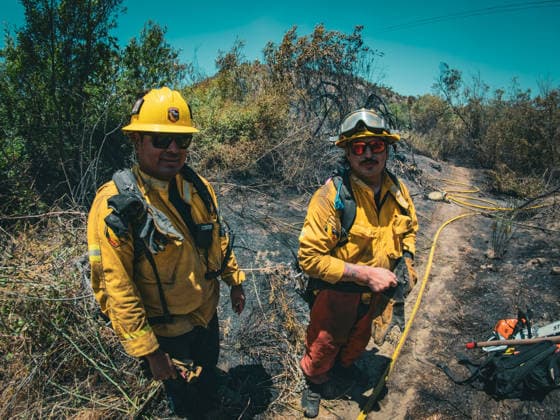 June 8, 2026, Oceanside, California, USA: Fire crews battle a brushfire off Benet Rd. in Oceanside, California, on June 08, 2026. The Airport Fire temporarily placed evacuations order for nearby residents and businesses. Oceanside USA - ZUMAg219 20260608_znp_g219_001 Copyright: xJakexLeexGreenx