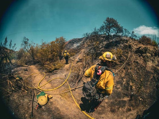 June 8, 2026, Oceanside, California, USA: Fire crews battle a brushfire off Benet Rd. in Oceanside, California, on June 08, 2026. The Airport Fire temporarily placed evacuations order for nearby residents and businesses. Oceanside USA - ZUMAg219 20260608_znp_g219_010 Copyright: xJakexLeexGreenx