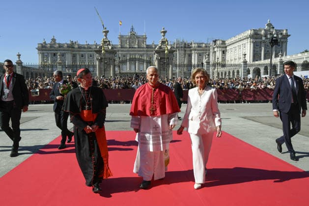 Pope Leo XIV Visits The Cathedral of Almudena - Madrid Pope Leo XIV, accompanied by queen Sofia and Archbishop of Madrid cardinal José Cobo Cano (left), visits the capital s Cathedral of Holy Mary of Almudena for a prayer service and act of devotion to the Patroness of the Archdiocese of Madrid on June 8, 2026 on the third day of his pastoral visit to Spain. In the background: the Royal Palace of Madrid. The cathedral is home to the revered image of Our Lady of Almudena, whose devotion dates back centuries and is deeply rooted in the history and spiritual life of the Spanish capital. Photo by (EV) Simone Risoluti Vatican Media ABACAPRESS.COM Madrid Spain  Copyright: xABACAx