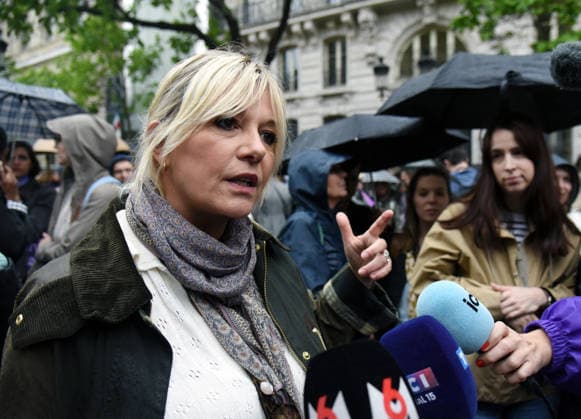 Lyhanna In Front Of The Courthouse - Paris Flavie Flament attending rally for Lyhanna in front of the courthouse in Paris, to denounce the inaction of justice against the violence against women and the children. France on June 8, 2026. Photo by Alain Apaydin ABACAPRESS.COM Paris France  Copyright: xApaydinxAlain ABACAx