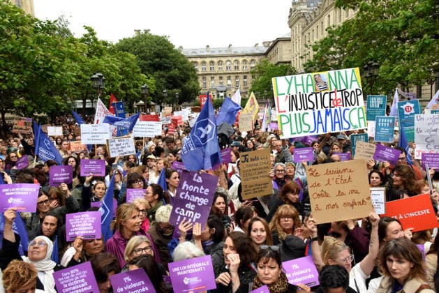 Lyhanna In Front Of The Courthouse - Paris Rally for Lyhanna in front of the courthouse in Paris, to denounce the inaction of justice against the violence against women and the children. France on June 8, 2026. Photo by Alain Apaydin ABACAPRESS.COM Paris France  Copyright: xApaydinxAlain ABACAx