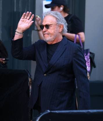 Tribeca Festival - Celebs At Chanel Annual Dinner - NYC Billy Crystal arrives at the Chanel annual dinner during the Tribeca Film Festival in New York, NY on June 8, 2026. Photo by Charles Guerin ABACAPRESS.COM New York City NY United States  Copyright: xGuerinxCharles ABACAx