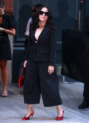 Tribeca Festival - Celebs At Chanel Annual Dinner - NYC Julia Louis-Dreyfus arrives at the Chanel annual dinner during the Tribeca Film Festival in New York, NY on June 8, 2026. Photo by Charles Guerin ABACAPRESS.COM New York City NY United States  Copyright: xGuerinxCharles ABACAx