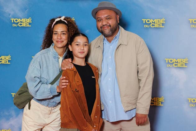 Avant premiere of Tombe du Ciel at the Pathe Palace cinema Celebrity arrivals on the red carpet Raphal Yem with his wife and daughter 457164 2026 06 08 Paris France  Copyright: xSebastienxFremontx xStarfacex STAR_457164_022