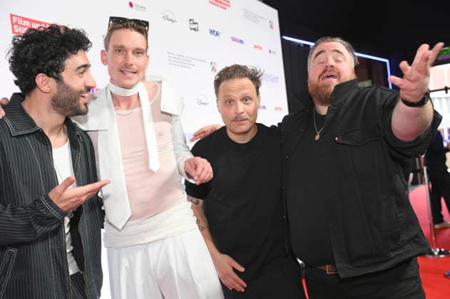 Eidin Jalali, Daniel Sträßer, Tim Sander und Tristan Seith bei der Eröffnung des 12. Seriencamp Festivals 2026 mit der Premiere der ZDF-Serie Back for More im Cinenova. Köln, 08.06.2026 *** Eidin Jalali, Daniel Sträßer, Tim Sander and Tristan Seith at the opening of the 12 Series Camp Festival 2026 with the premiere of the ZDF series Back for More at Cinenova Cologne, 08 06 2026 Foto:xC.xAdolph xFuturexImagex back_6624