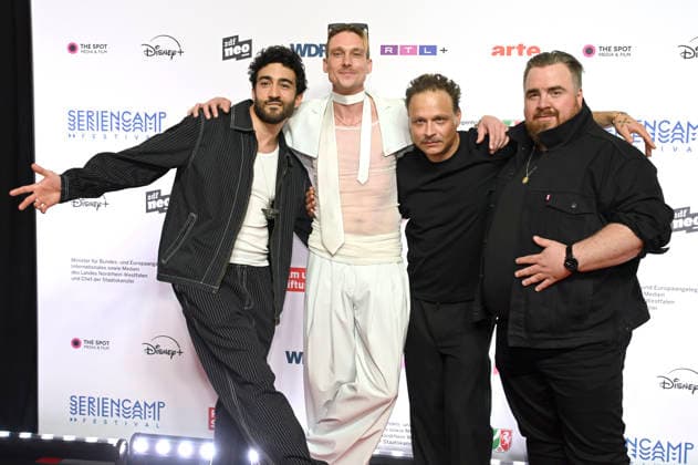 Eidin Jalali, Daniel Sträßer, Tim Sander und Tristan Seith bei der Eröffnung des 12. Seriencamp Festivals 2026 mit der Premiere der ZDF-Serie Back for More im Cinenova. Köln, 08.06.2026 *** Eidin Jalali, Daniel Sträßer, Tim Sander and Tristan Seith at the opening of the 12 Series Camp Festival 2026 with the premiere of the ZDF series Back for More at Cinenova Cologne, 08 06 2026 Foto:xC.xAdolph xFuturexImagex back_6626