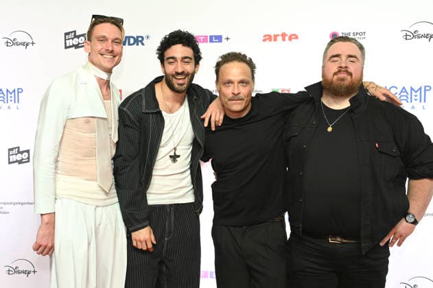 Daniel Sträßer, Eidin Jalali, Tim Sander und Tristan Seith bei der Eröffnung des 12. Seriencamp Festivals 2026 mit der Premiere der ZDF-Serie Back for More im Cinenova. Köln, 08.06.2026 *** Daniel Sträßer, Eidin Jalali, Tim Sander and Tristan Seith at the opening of the 12 Series Camp Festival 2026 with the premiere of the ZDF series Back for More at Cinenova Cologne, 08 06 2026 Foto:xC.xAdolph xFuturexImagex back_6627