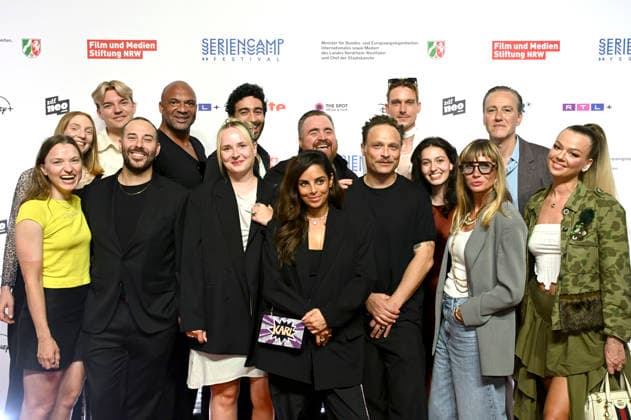 Verena Bogner, Doreen Steinert, Linda Schablowski, Collien Monica Fernandes, Nadeshda Brennicke, Daniel Sträßer, Eidin Jalali, Facundo Scalerandi, Tristan Seith und Tim Sander mit Cast und Team bei der Eröffnung des 12. Seriencamp Festivals 2026 mit der Premiere der ZDF-Serie Back for More im Cinenova. Köln, 08.06.2026 *** Verena Bogner, Doreen Steinert, Linda Schablowski, Collien Monica Fernandes, Nadeshda Brennicke, Daniel Sträßer, Eidin Jalali, Facundo Scalerandi, Tristan Seith and Tim Sander with cast and crew at the opening of the 12 Series Camp Festival 2026 with the premiere of the ZDF series Back for More at Cinenova Cologne, 08 06 2026 Foto:xC.xAdolph xFuturexImagex back_6621