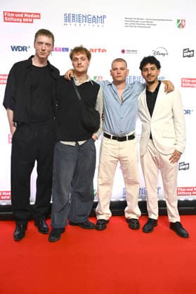 Basti Fährmann, Justus Rosenkranz, Lukas Brzenczek und Yosef Al Timari bei der Eröffnung des 12. Seriencamp Festivals 2026 mit der Premiere der ZDF-Serie Back for More im Cinenova. Köln, 08.06.2026 *** Basti Fährmann, Justus Rosenkranz, Lukas Brzenczek and Yosef Al Timari at the opening of the 12 Series Camp Festival 2026 with the premiere of the ZDF series Back for More at Cinenova Cologne, 08 06 2026 Foto:xC.xAdolph xFuturexImagex back_6672