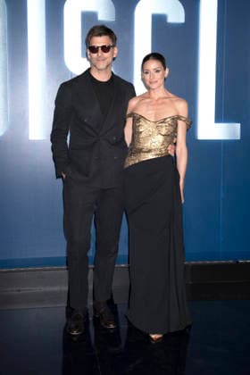 Johannes Huebl mit Ehefrau Olivia Palermo bei der Premiere des Kinofilms Disclosure Day im David H. Koch Theater. New York, 08.06.2026 *** Johannes Huebl with wife Olivia Palermo at the premiere of the movie Disclosure Day at the David H Koch Theater New York, 08 06 2026 Foto:xB.xHinex xFuturexImagex disclosure_ny_6676