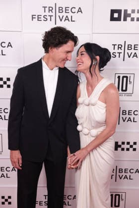 Katy Perry and her partner Justin Trudeau at the premiere of the concert film Katy Perry The Lifetimes Tour Live from Paris at the Tribeca Film Festival in New York, June 9, 2026 Jasmine Aissaoui Bestimage Katy Perry and her partner Justin Trudeau at the premiere of the concert film Katy Perry The Lifetimes Tour Live from Paris at the Tribeca Film Festival in New York, June 9, 2026 New York Etats Unis  Copyright: xJasminexAissaouix xBestimagexJasminexAissaouix xBestimagex