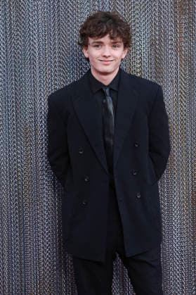 Archie Barnes bei der Premiere der 3. Staffel der Sky Now Serie House of the Dragon im Odeon West End. London, 08.06.2026 *** Archie Barnes at the premiere of season 3 of the Sky Now series House of the Dragon at the Odeon West End London, 08 06 2026 Foto:xD.xJonesx xFuturexImagex dragon_6653