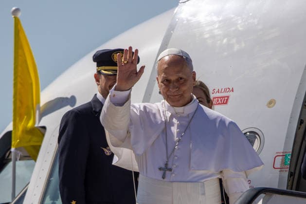 Leo XIV bids farewell to Madrid Pope Leo XIV bids farewell to Madrid and continues his apostolic journey to Barcelona and the Canary Islands from Adolfo Suárez Madrid-Barajas International Airport Madrid Spain Copyright: xDavidxCanalesx xSOPAxImagesx DCPapaFinMadrid260608-5