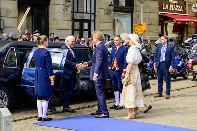 Amsterdam, The Netherlands, 2026-06-09 10:22:31 AMSTERDAM, 09-06-2026, Dam At the invitation of His Majesty King Willem-Alexander and Queen Maxima, the Federal President of Germany, Frank-Walter Steinmeier, is paying a state visit to the Netherlands. He is accompanied by his wife, Elke Büdenbender. PHOTO: NLBeeld Patrick van Emst In the photo: Welcome ceremony - King Willem-Alexander and Queen Maxima officially welcome the German Federal President and Mrs. Büdenbender at Dam Square in Amsterdam. Credit: NL Beeld Patrick van Emst  Copyright: xx x