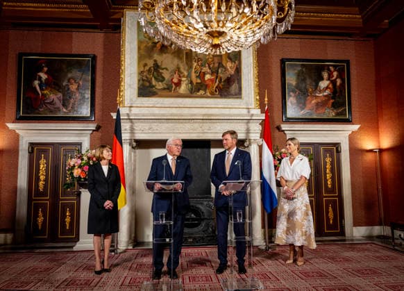 09-06-2026 Amsterdam Queen Maxima and King Willem-Alexander and Federal President of Germany Frank-Walter Steinmeier and Elke Budenbender during the pressstatement after the welcome ceremony at the Dam palace on the 1st day of the 3 day statevisit to the Netherlands in Amsterdam. Â  Copyright: xPPEx