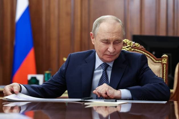 Russia Putin 9186171 09.06.2026 Russian President Vladimir Putin meets with Science and Higher Education Minister Valery Falkov at the Kremlin, in Moscow, Russia. Vyacheslav Prokofyev Sputnik Moscow Russia  Copyright: xVyacheslavxProkofyevx