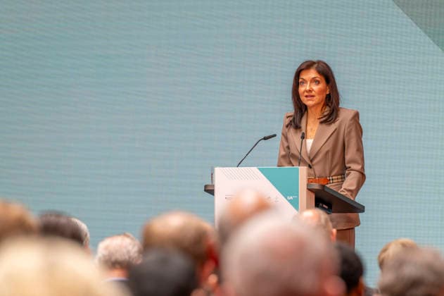 - Aviation Summit EUR, Deutschland, Berlin, 09.06.2026: Am Vortag der ILA26 treffen sich auf der Aviation Summit (BAS) Entscheider der internationalen Luftfahrt aus Politik, Industrie, Wissenschaft und Finanzen. Sie erörtern welche Fortschritte sind heute schon erreicht worden und welche Herausforderungen müssen noch gemeistert werden. Als Gäste sind anwesend: ¢ Richard Aboulafia ED, Aerodynamic Advisory ¢ Guillaume Faury CEO, Airbus ¢ Lars Wagner CEO, Airbus Commercial ¢ Michael Schöllhorn CEO, Airbus Defense and Space & President, BDLI ¢ Peter Gerber CEO, Condor ¢ Tobias Meyer CEO, Deutsche Post DHL Group ¢ Magda KopczyÅ ska DG, European Commission, DG Move ¢ Nicola Beer VP, European