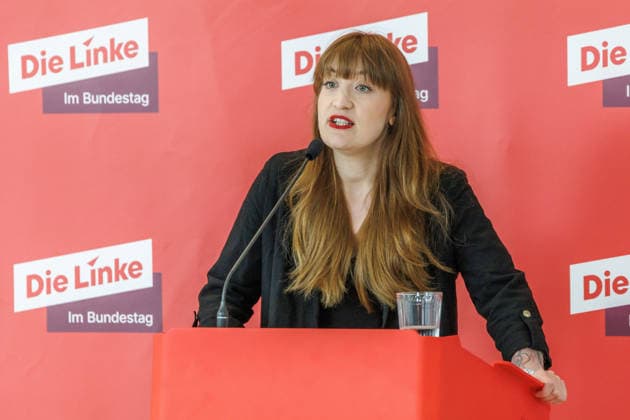 Statement Die Linke Heidi Reichinnek bei einem Statement Die Linke am 09.06.26 in Berlin. Berlin Berlin Deutschland Reichstag *** Statement Die Linke Heidi Reichinnek at a statement Die Linke on 09 06 26 in Berlin Berlin Berlin Germany Reichstag
