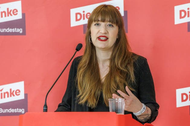 Statement Die Linke Heidi Reichinnek bei einem Statement Die Linke am 09.06.26 in Berlin. Berlin Berlin Deutschland Reichstag *** Statement Die Linke Heidi Reichinnek at a statement Die Linke on 09 06 26 in Berlin Berlin Berlin Germany Reichstag