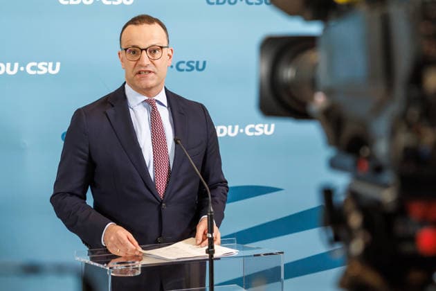 Statement vor den Fraktionssitzung der CDU CSU Fraktionsvorsitzender der CDU CSU Jens Spahn spricht während eines Statement vor den Fraktionssitzungen am 09.06.2026 in Berlin. Berlin Berlin Deutschland Reichstag *** Statement before the CDU CSU parliamentary group meeting CDU CSU parliamentary group leader Jens Spahn speaks during a statement before the parliamentary group meetings on 09 06 2026 in Berlin Berlin Berlin Germany Reichstag