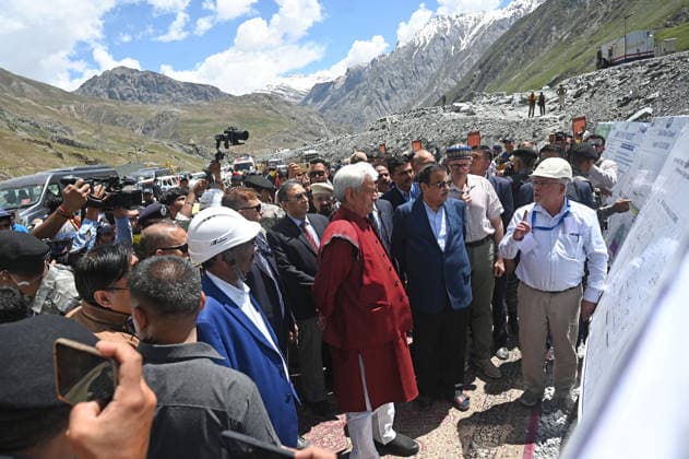 DRASS, INDIA - JUNE 9: Union Minister of Road Transport and Highways, Nitin Gadkari, with Jammu and Kashmir Lieutenant Governor Manoj Sinha and Jammu and Kashmir Chief Minister Omar Abdullah at the historic breakthrough ceremony of the Zojila Tunnel at Meenamarg on June 9, 2026 in Drass, India. Build at the cost of Rs 6000 Cr. the 13.15 KM tunnel is now the world s longest single-tube, bi-directional road tunnel at an elevation exceeding 11,500 feet. The historic breakthrough brings a decades-old national security dream closer to reality. For generations, the treacherous Zojila Pass on National Highway 1 (NH-1) has functioned as a severe logistical bottleneck, shutting down completely for three to four months during peak winter due to heav