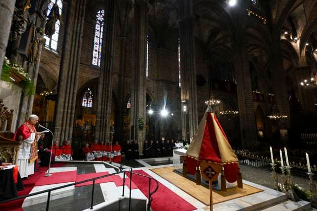 IPA85515143 - Spain, Vatican, 2026 6 9 Pope Leo XIV holds a midday prayer in the Cathedral of the Holy Cross and Saint Eulalia in Barcelona Photograph by VATICAN MEDIA Catholic Press Photo  Copyright: xVATICANxMEDIA CPPx xVATICANxMEDIA CPPx 85515143